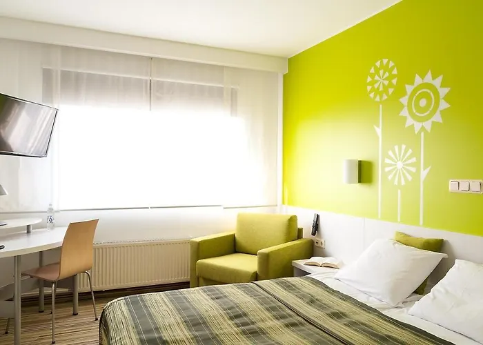 Отель Tallink Express 3*